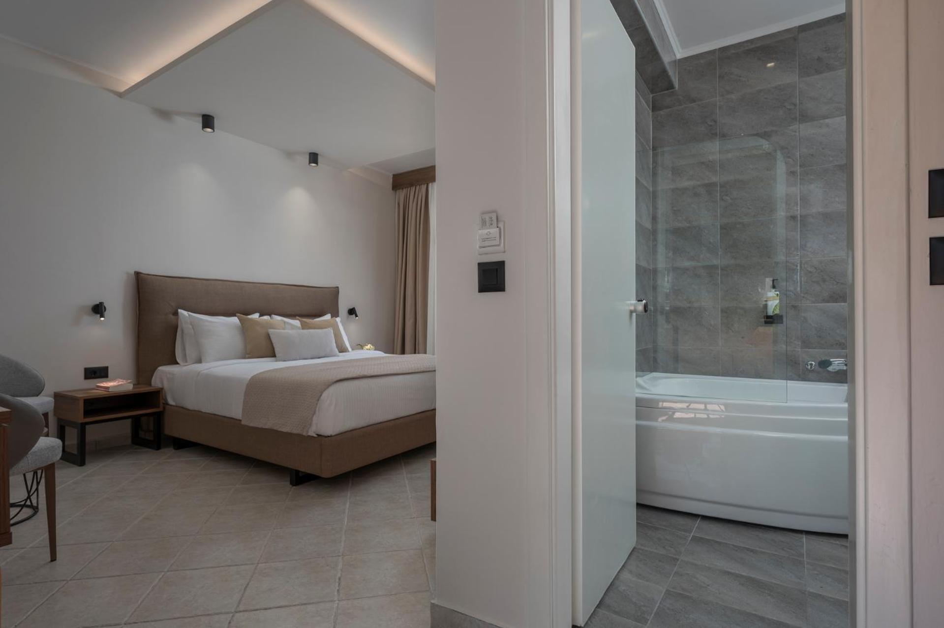 Alia Palace Hotel - Adults Only 16+ Chalkidike Exteriör bild A room at the hotel