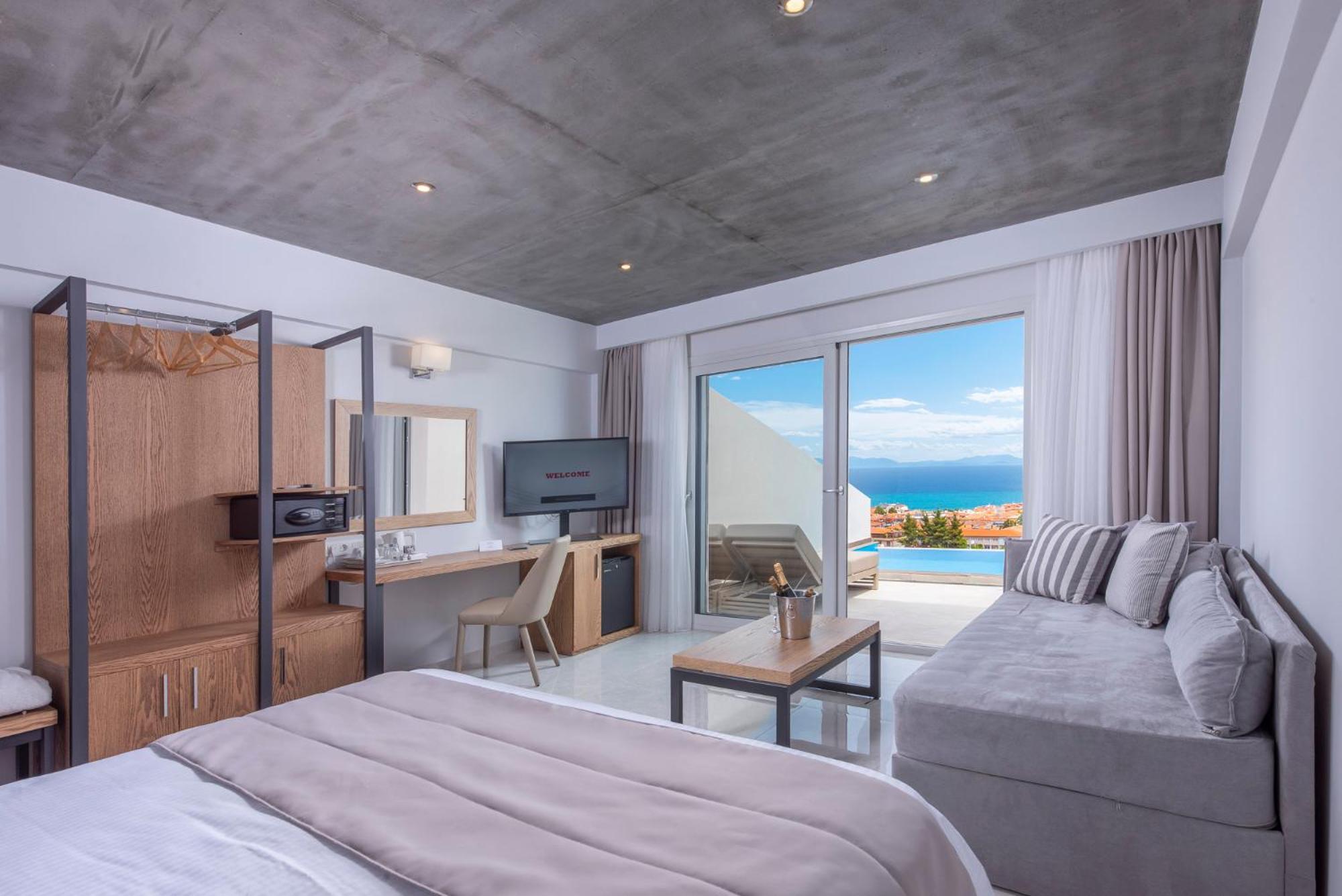 Alia Palace Hotel - Adults Only 16+ Chalkidike Exteriör bild Deluxe Room with Private Pool